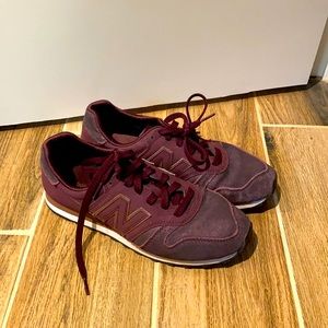 New Balance Tennis Shoes